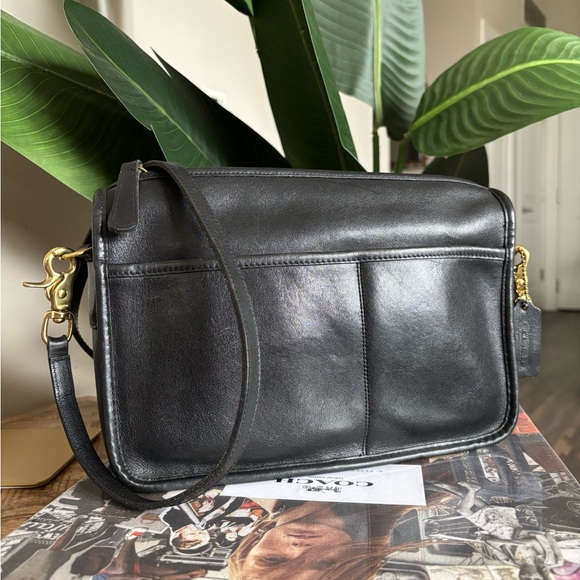 Coach Handbags - 🖤⚫️🖤 VTG COACH Companion Bag Style #9300🖤⚫️🖤